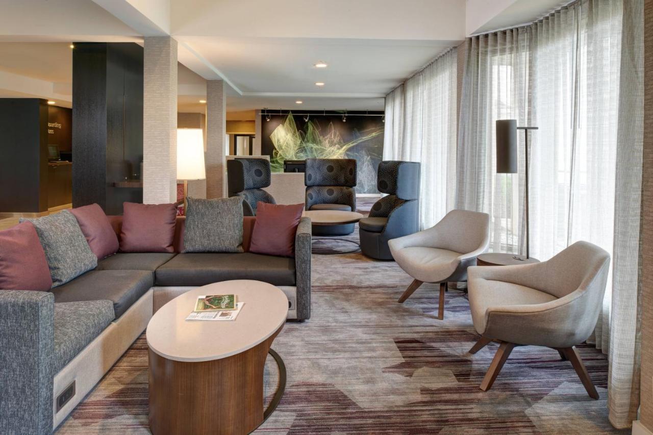 Courtyard By Marriott Louisville East Extérieur photo