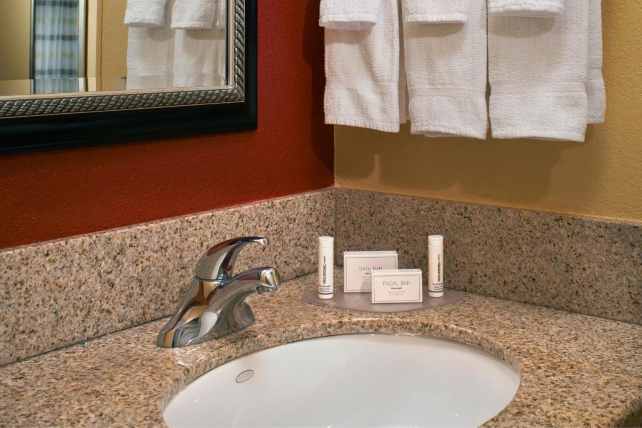 Courtyard By Marriott Louisville East Extérieur photo