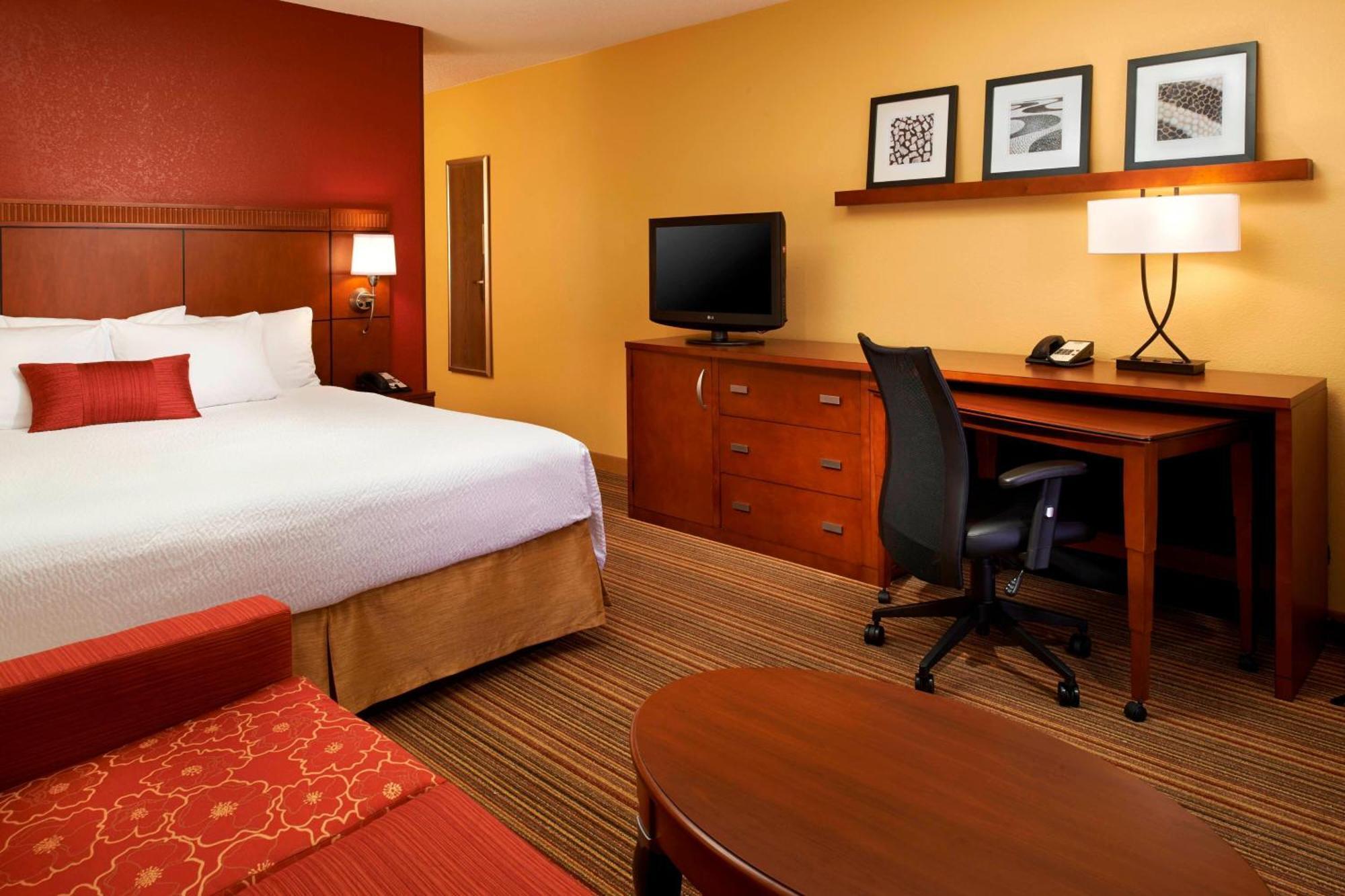 Courtyard By Marriott Louisville East Extérieur photo