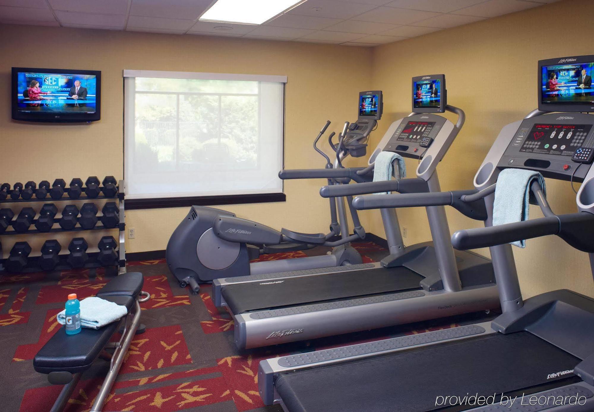 Courtyard By Marriott Louisville East Extérieur photo