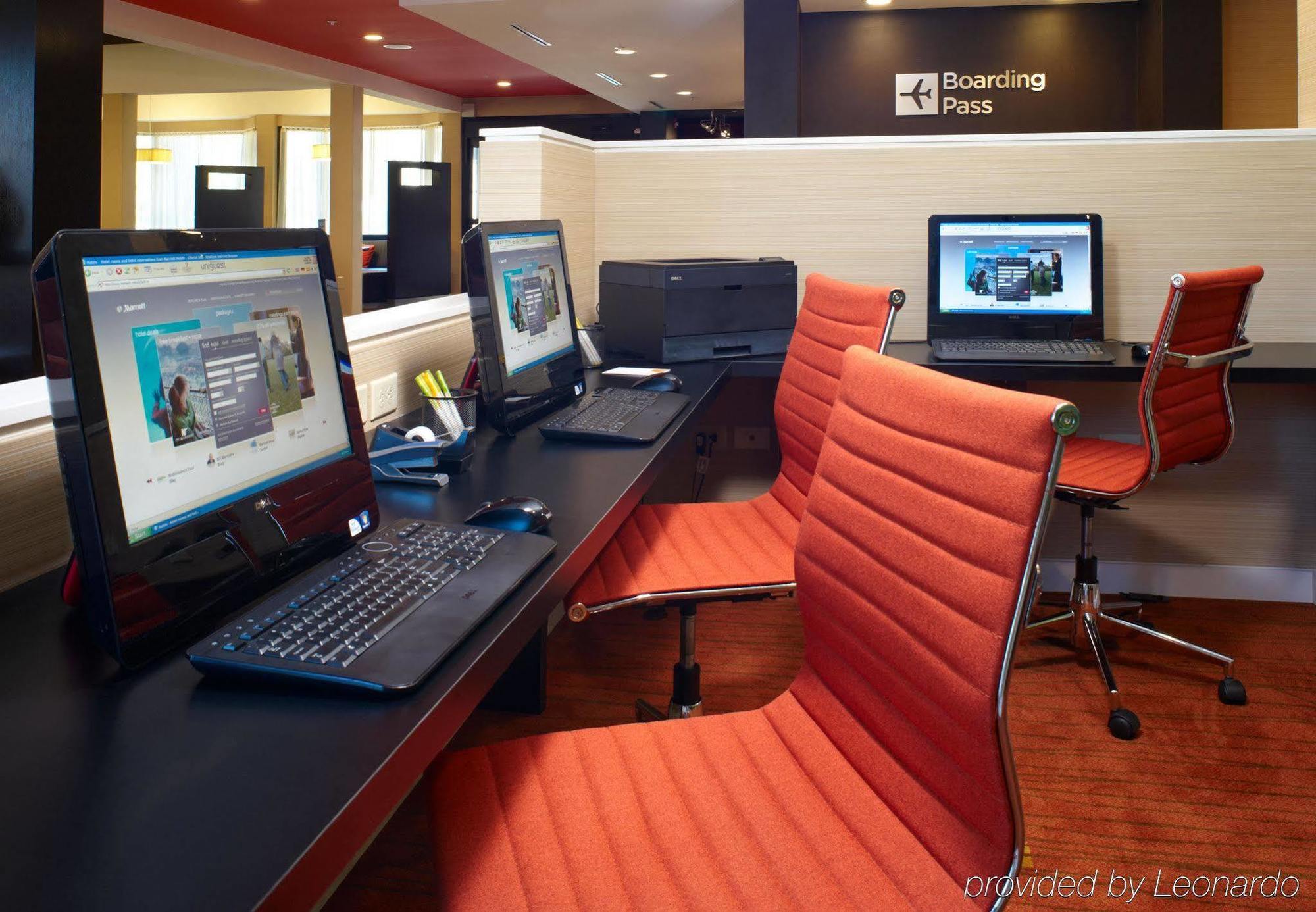 Courtyard By Marriott Louisville East Extérieur photo