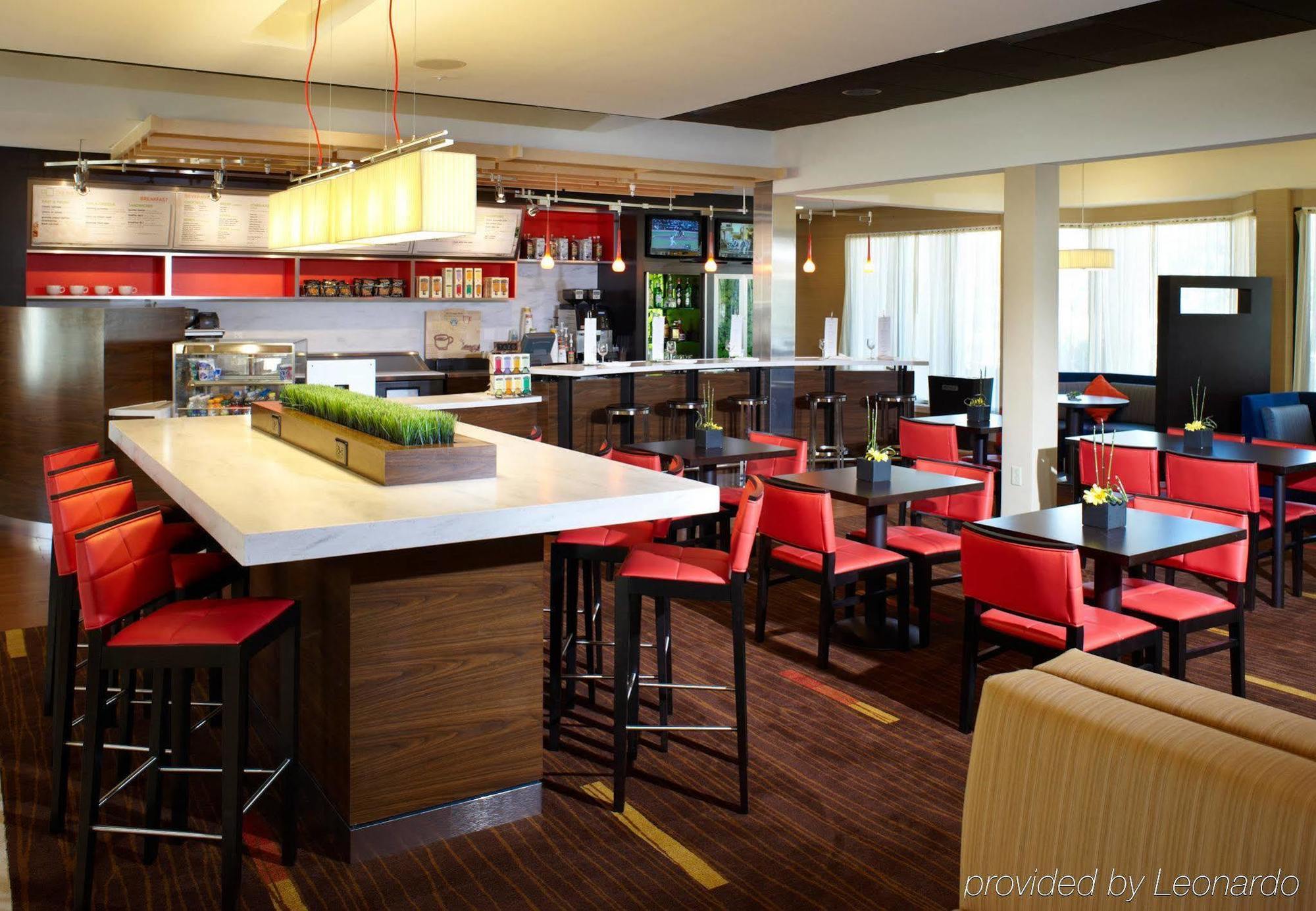 Courtyard By Marriott Louisville East Extérieur photo