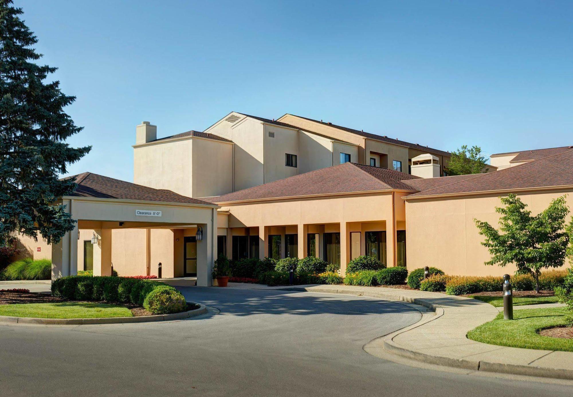 Courtyard By Marriott Louisville East Extérieur photo
