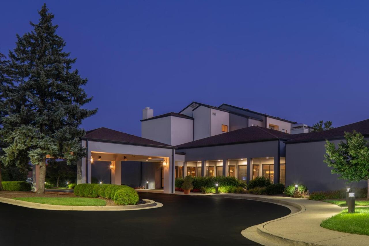 Courtyard By Marriott Louisville East Extérieur photo